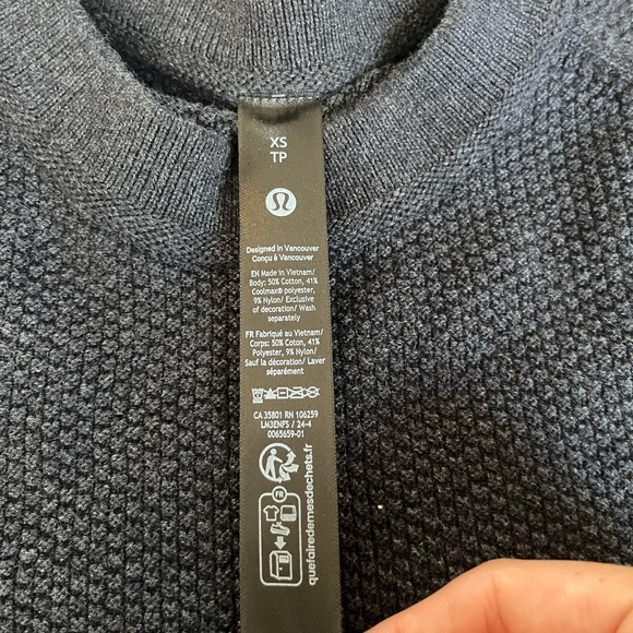 NWOT LULULEMON men’s Textured Knit Crewneck Sweater XS - Picture 4 of 6